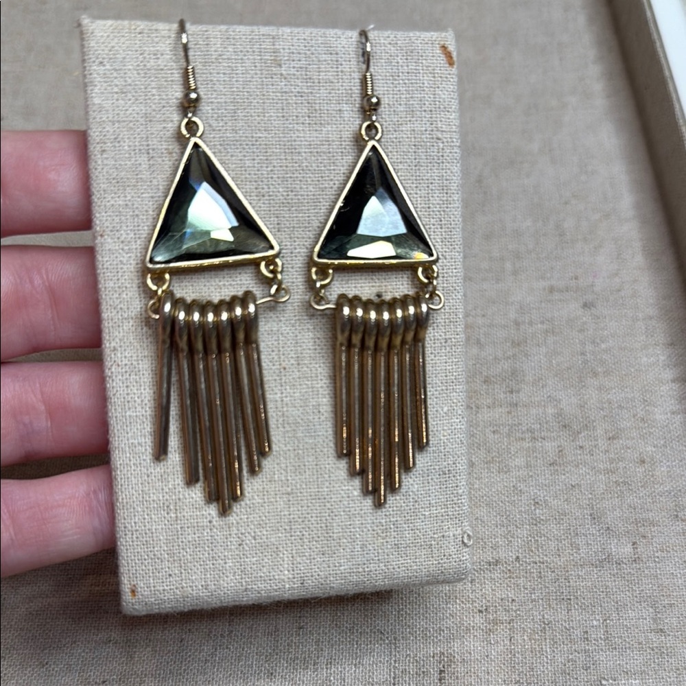 Elegant Gold and Black Dangle Earrings - Picture 2 of 2